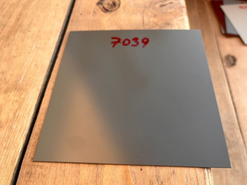 Лист окрашенный 0.5 мм ral 7039 кварцевый серый фото 4